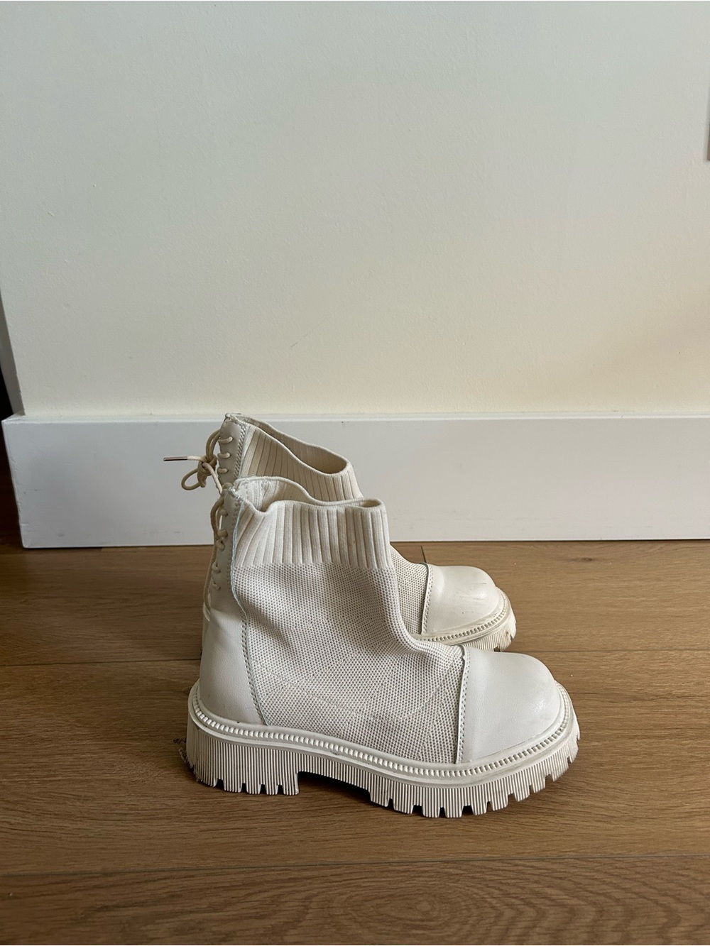 SHEIN Cream Knit-Panel Lug Sole Ankle Booties